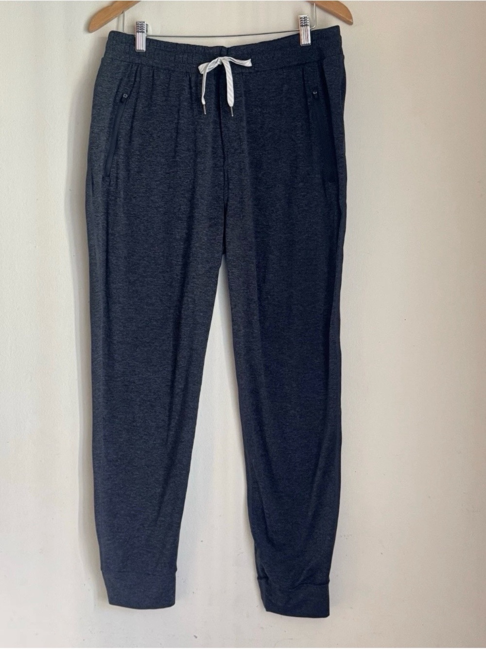 Vuori Ponto Performance Jogger Mens XXL Gray Zip Pockets Dream Knit Athleisure